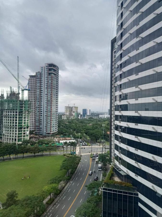 Fort Victoria Condominium Tower C Taguig Exteriör bild